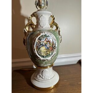 Vintage George and Martha Washington Scene Table Lamp Green Gold Trim 26 Inch
